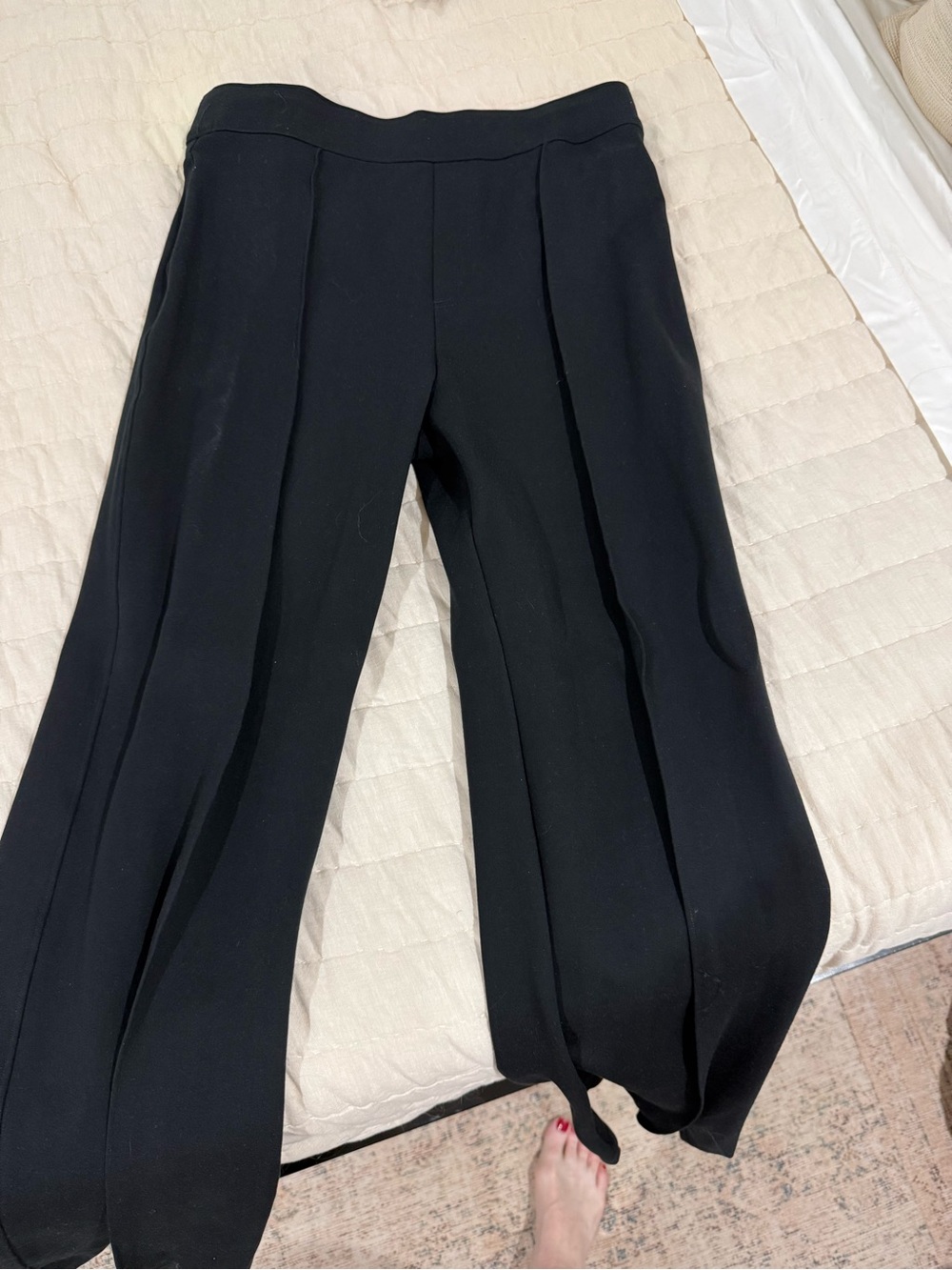 Spanx Women’s Black Wide-Leg Pleated Pants